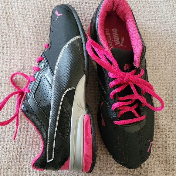 Puma running shoes - Picture 2 of 5